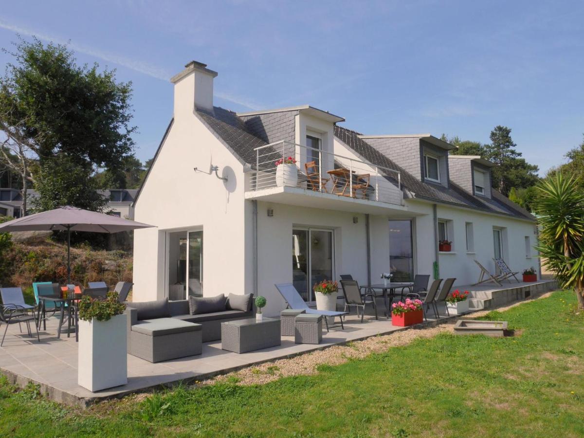 Comfortable Holiday With Partial Sea Views, Douarnenez-treboul Holiday home